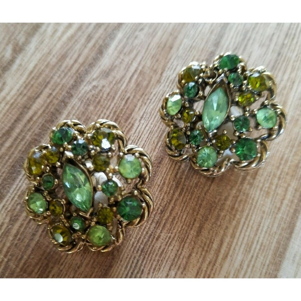 Weiss Emerald Green Rhinestone Round Cluster Clip On Earrings Vintage Signed